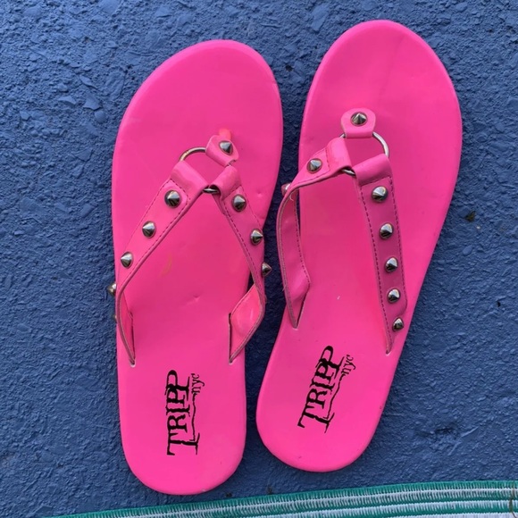 🔥RARE🔥 Tripp NYC Hot Topic grommet pink spike corset sandals 9+ flip flops - Picture 5 of 6